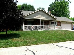 1210 Woodcreek Dr, Greenwood, IN 46142