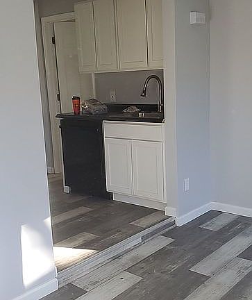 Entry way/breakfast nook