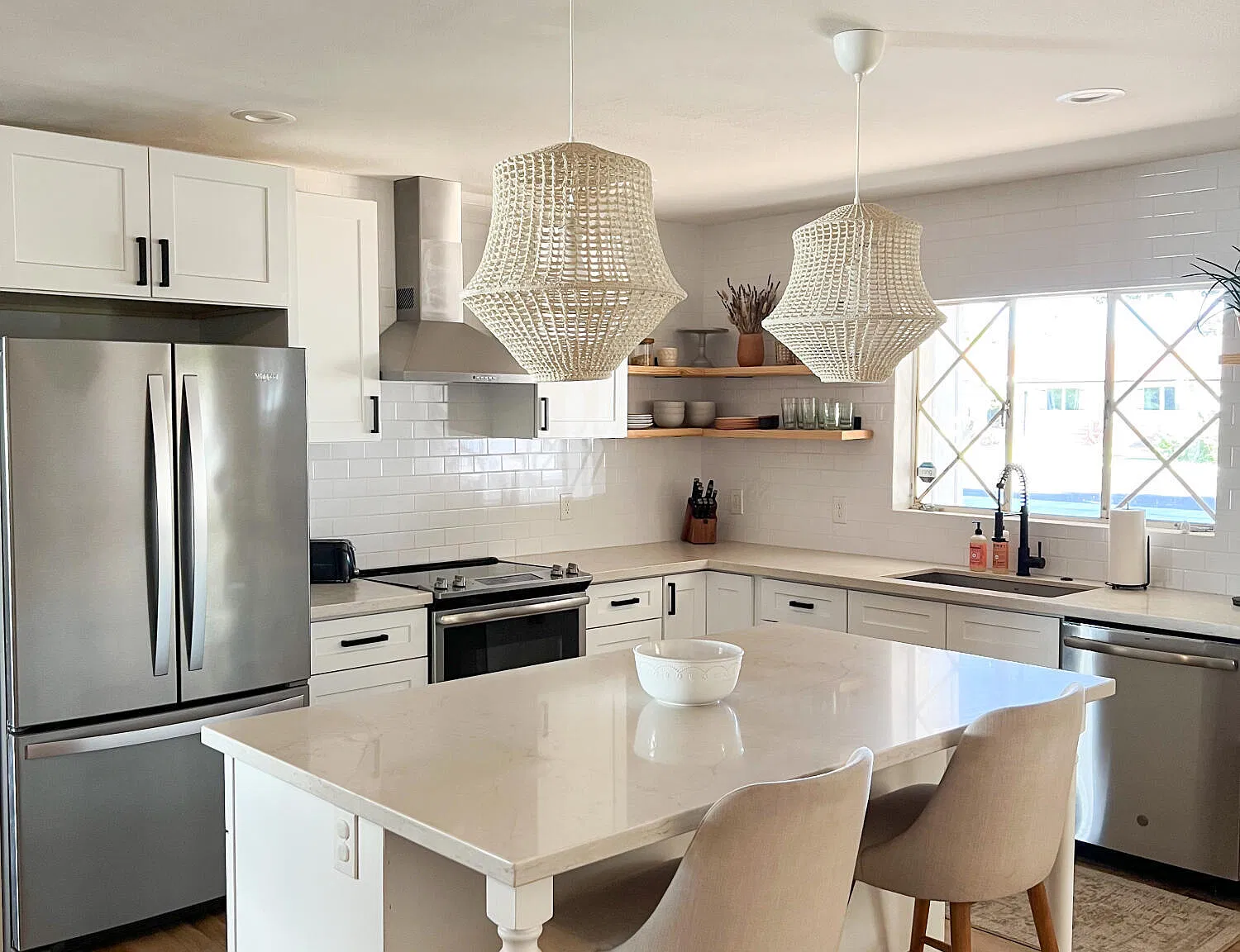 3 bed, 2.0 bath, 1520 sqft, $2,500 — Photo 1