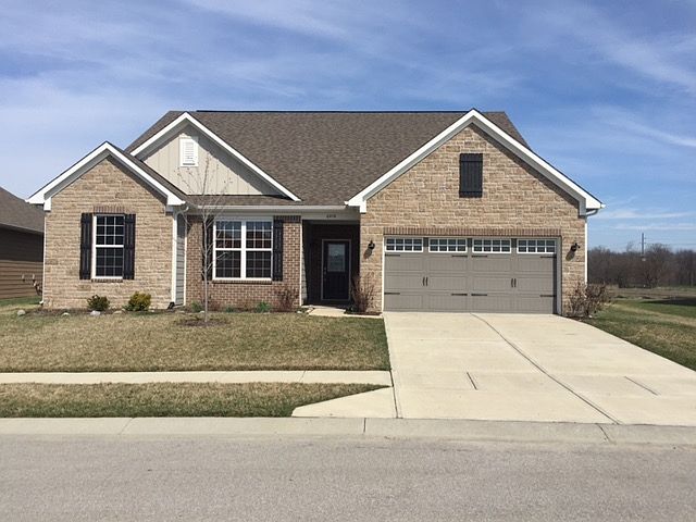 6414 Meadowview Drive
						:
						Walk to neighborhood pool and basketball Court just a few steps away!