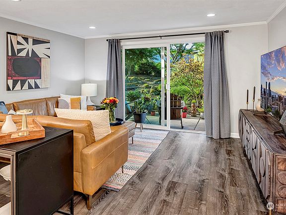 5th image of 315 10th Avenue S #102