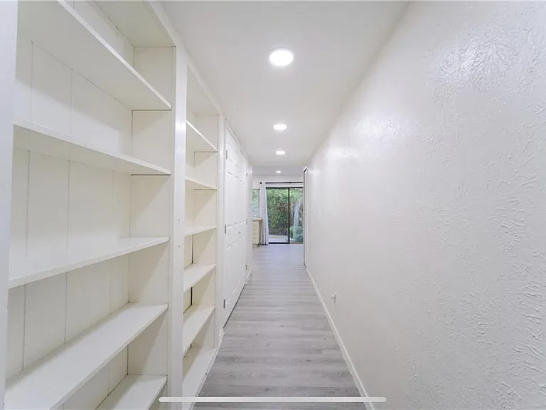 6403 Apache Ct — Photo 9