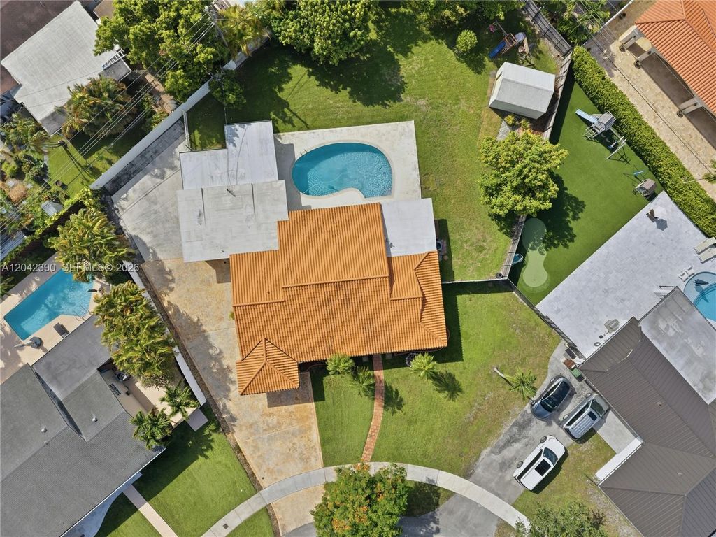 8197 W 14th Ct, Hialeah, FL - View 4