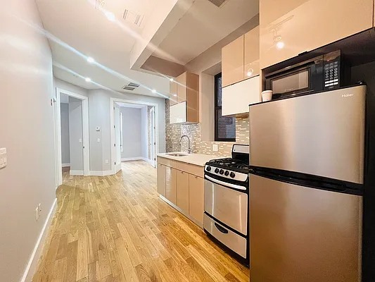 Rented by Pear NYC LLC | media 14