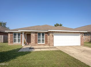 13719 Fox Hill Dr, Gulfport, MS 39503