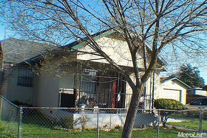 2nd image of 529 E 6th St