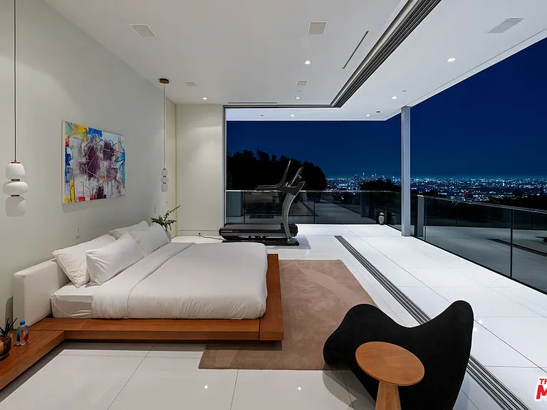 7080 W Mulholland Dr — Photo 33