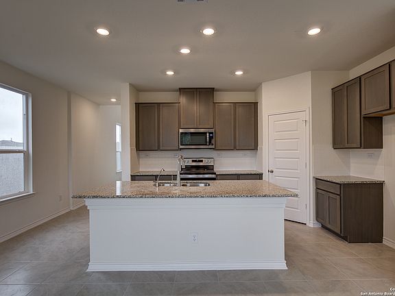 5th image of 9539 Hinterlands Dr