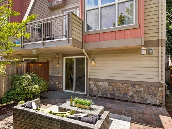 4527 A 40th Avenue SW, Seattle, WA 98116