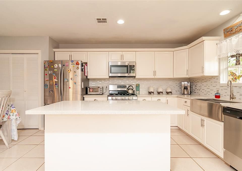 1st image of 15607 Evergreen Grove Dr