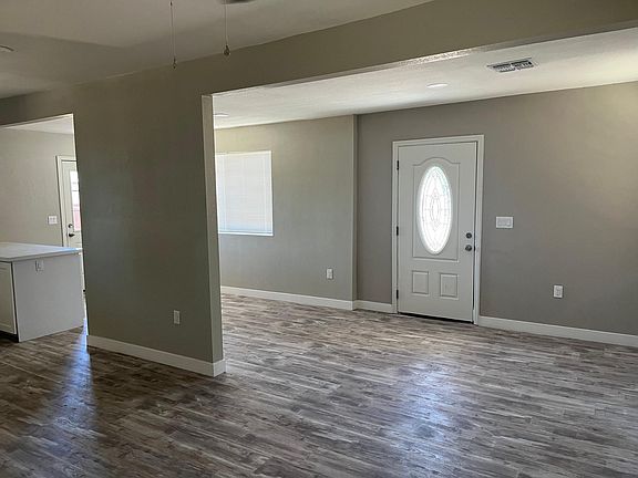 4th image of 2314 W Solano Dr