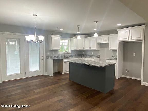 5th image of 126 Creekside Dr
