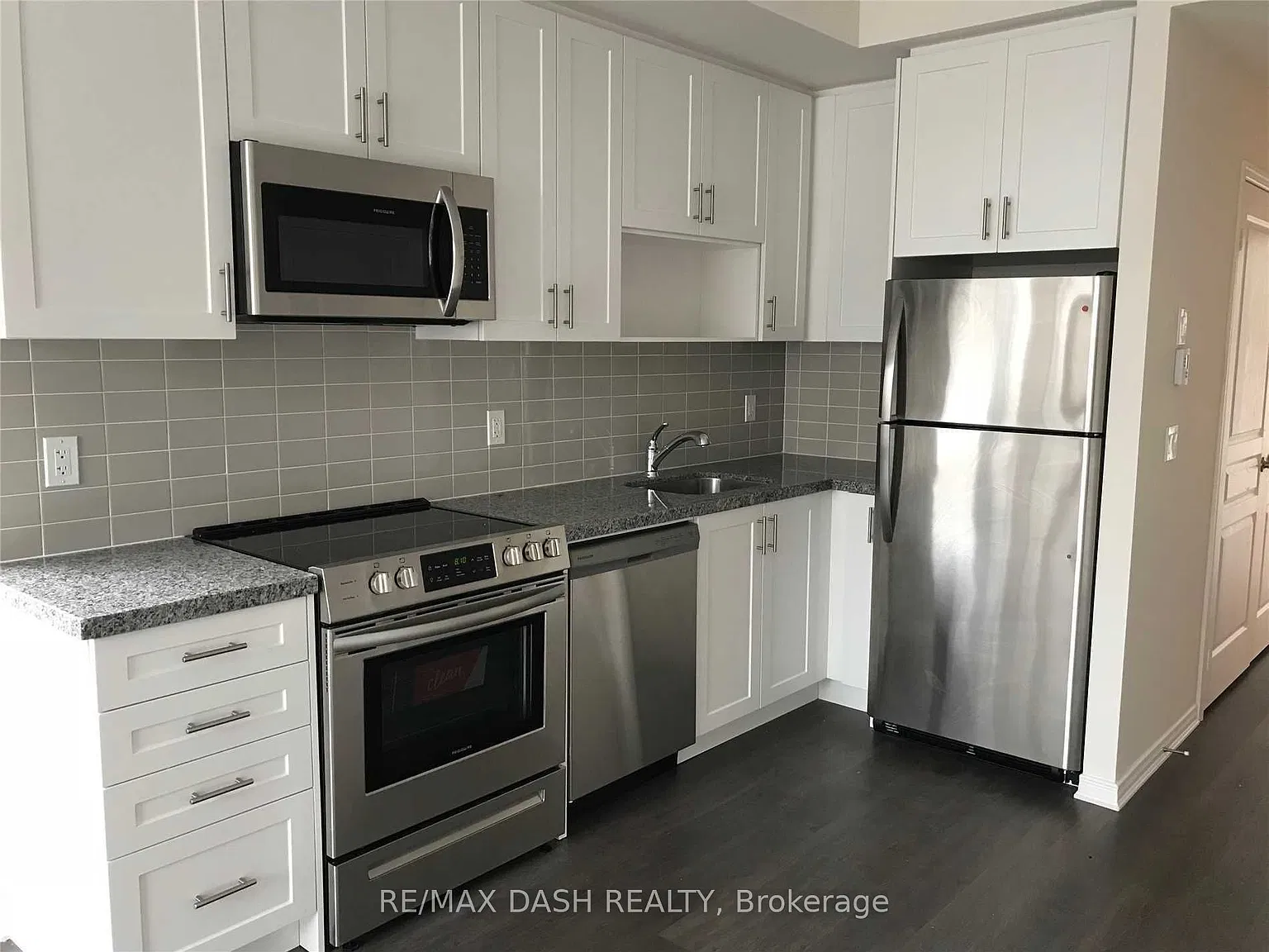 2 bed, $2,600 — Photo 4