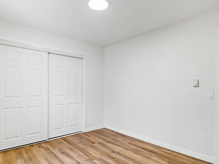 493 S Perry Pkwy — Photo 16