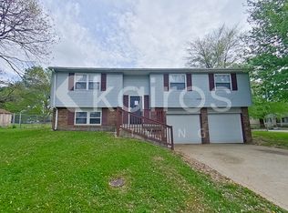 10301 E Starhaven Cir, Indianapolis, IN 46229
