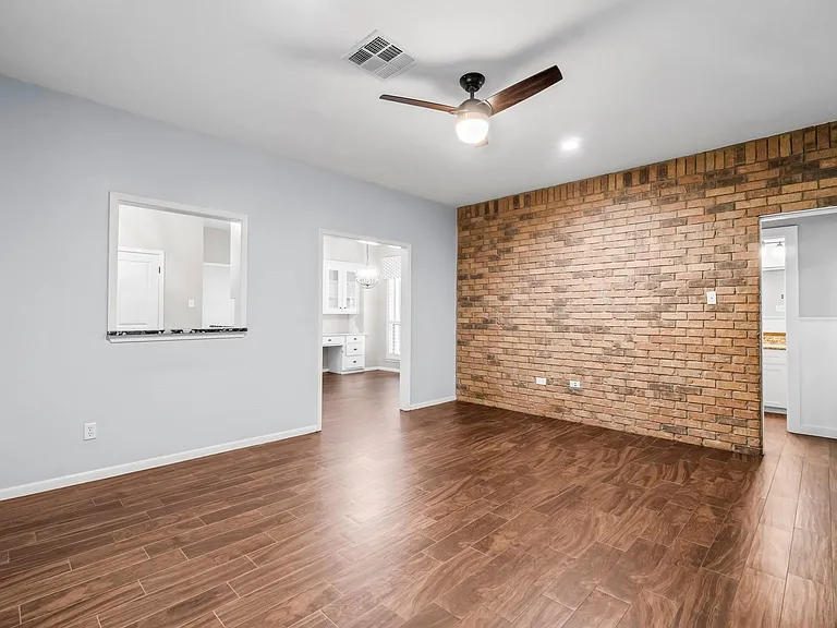 7 Elwood Hills Ct — Photo 20