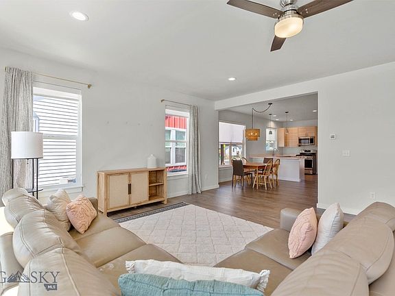 4th image of 5565 Westmorland Dr