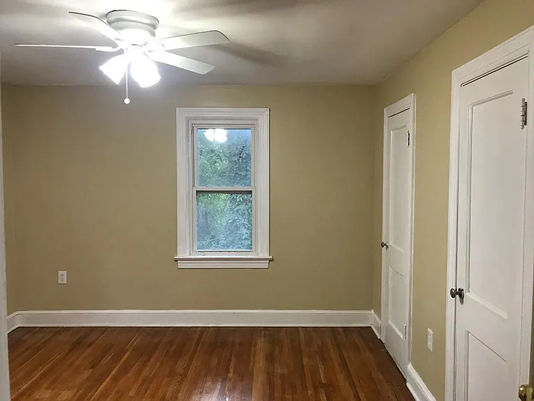 102 W Oates Ave — Photo 3