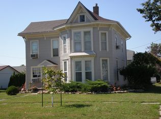 805 A Ave, Vinton, IA 52349