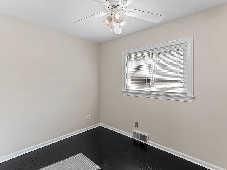 1653 London Ave — Photo 10