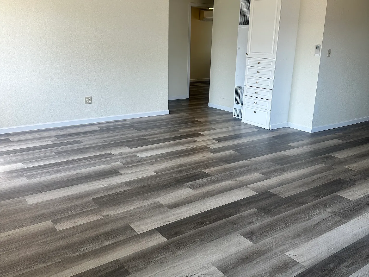 2 bed, 900 sqft, $1,475 — Photo 2