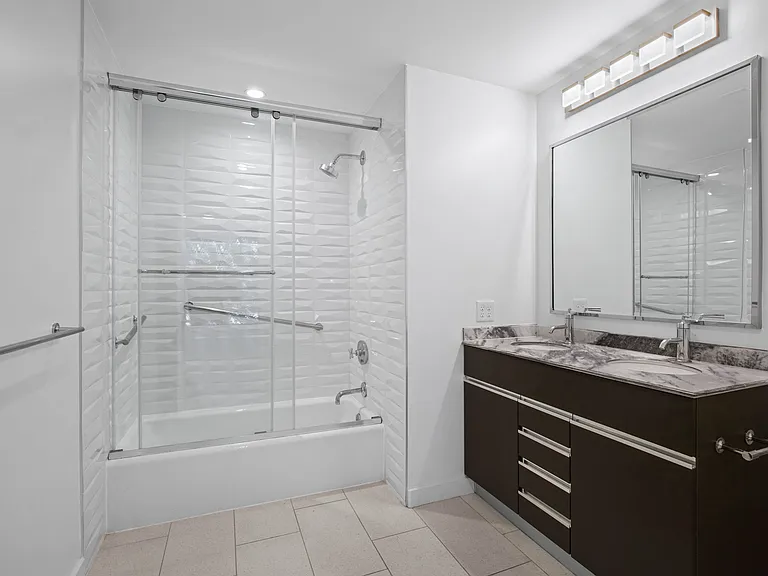 The Meridia Apartments — Photo 5