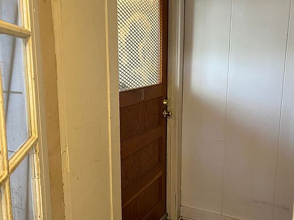 2nd image of 2318 12th Ave N #3