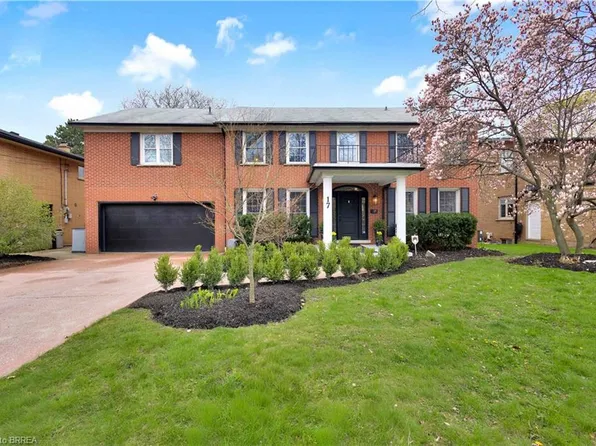 17 Braemar Pl, Hamilton, ON L9C 1C9