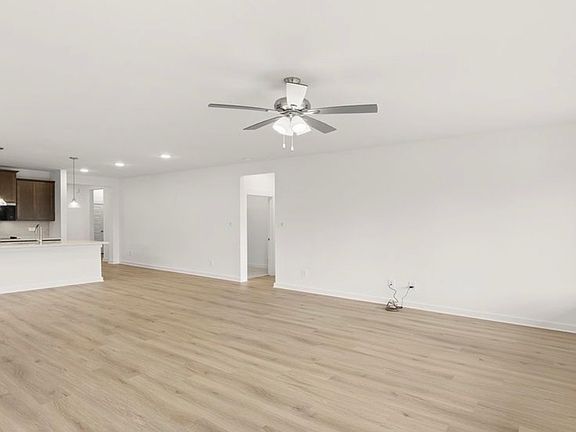2nd image of 1645 Elle Ln
