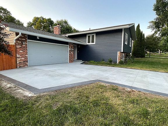 3rd image of 1995 Serendipity Ct