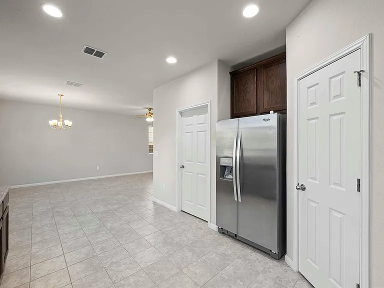 383 Eagle Brook Ln — Photo 15