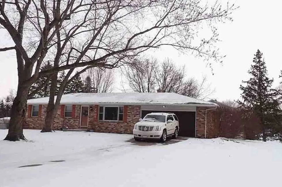 2905 Sandra Ln photo 1