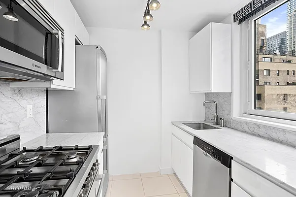 Rented by Corcoran | media 11