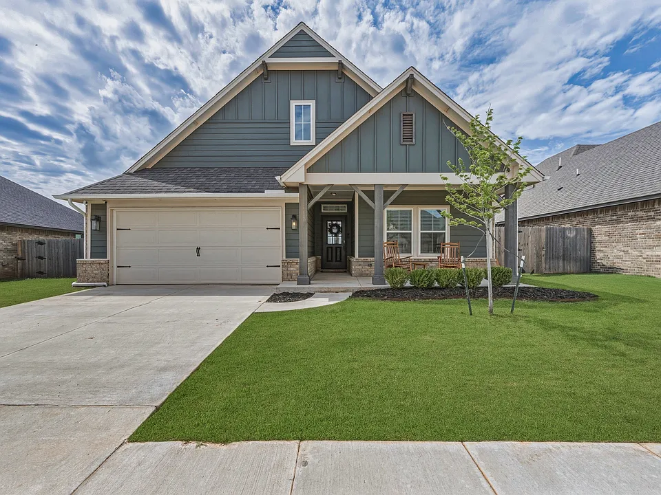 18433 Austin Pl