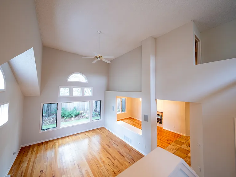 15640 17th Pl N — Photo 2
