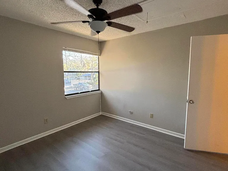 4 Tarragona Ct — Photo 18
