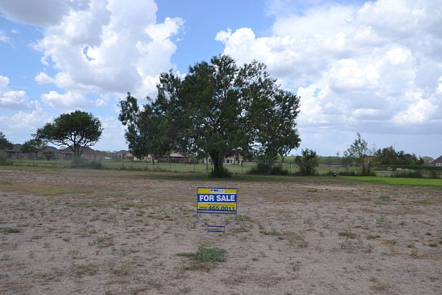1st image of 607 New Orleans Cir