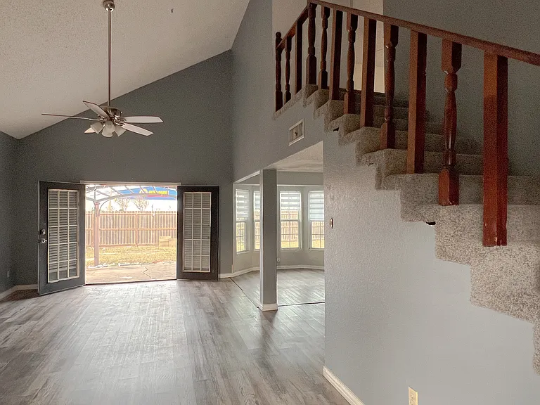 3122 Crest Colony Ln — Photo 3