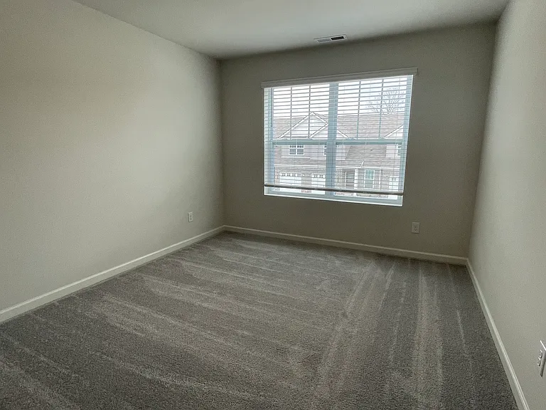 558 Trinity Way — Photo 23