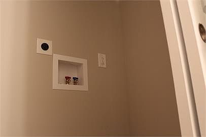 4th image of 6135 W Oxford St Floor 2