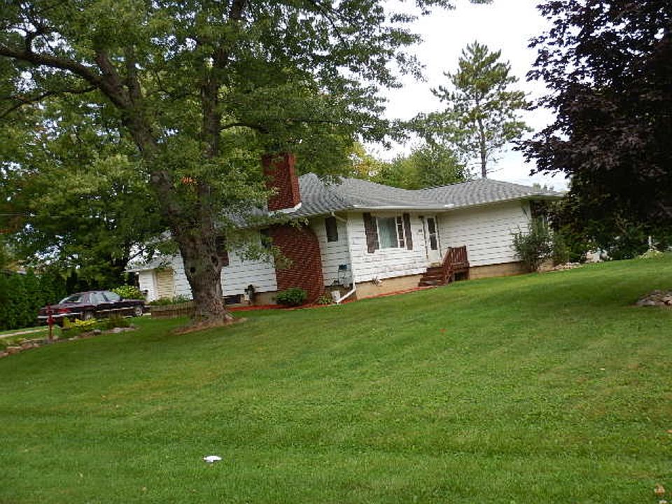 2nd image of 4120 3rd St