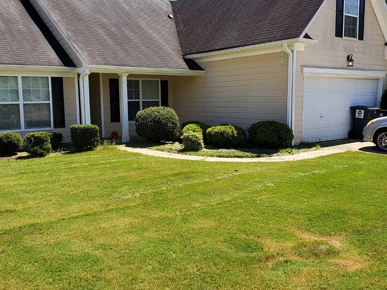 1036 S Creek Dr — Photo 1