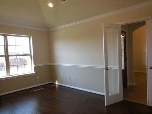 3rd image of 300 N Lantana Cir