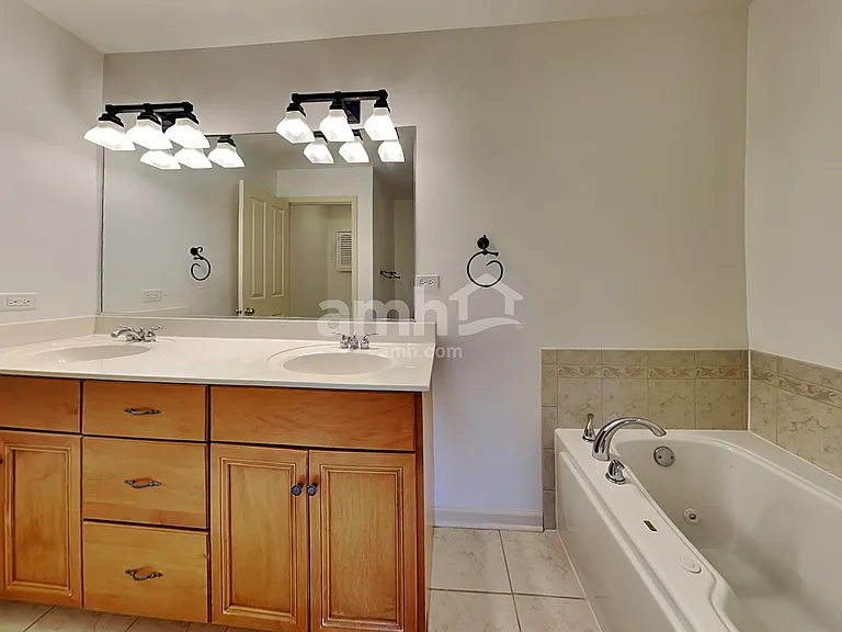 576 N River St — Photo 12