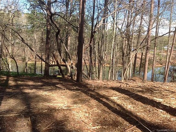 3rd image of 141 High Hills Dr