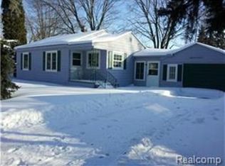 5933 Dwight Ave, Waterford, MI 48327