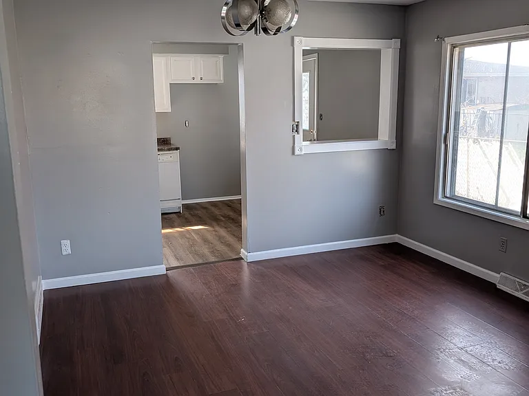 2605 E 141st Pl — Photo 5