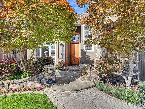 2nd image of 3813 Mountcliffe Ct