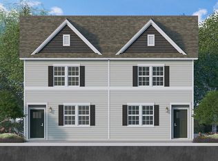 909 Still Waters Ln, Pennsburg, PA 18073