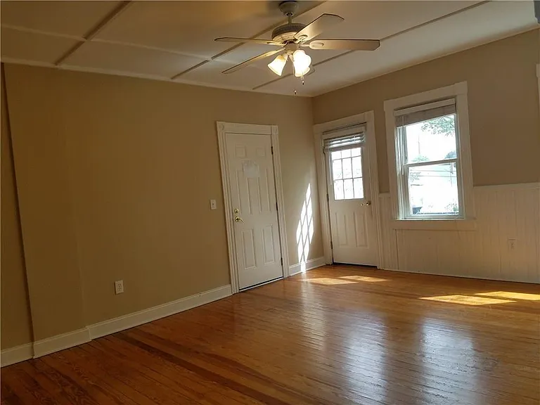 3 Bay View Ave #6 — Photo 25